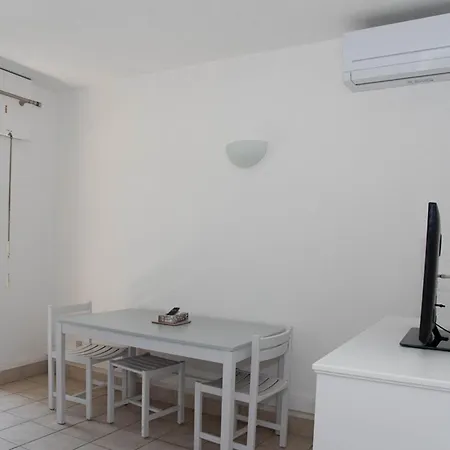 : T2 + Cabine, Clim, Parking, Acces - Fr-1-803-88 Apartamento Le Lavandou