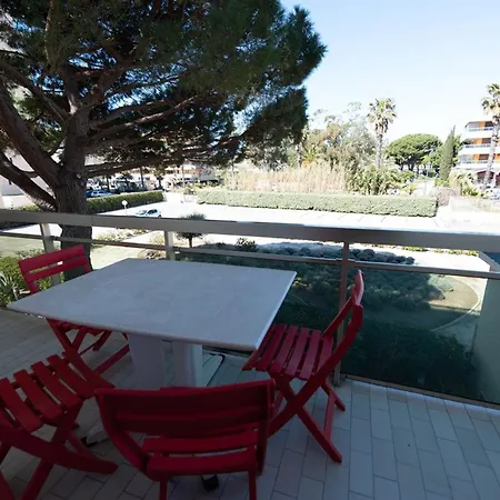 : T2 + Cabine, Clim, Parking, Acces - Fr-1-803-88 * Le Lavandou