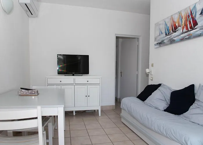 Le Lavandou, T2 + Cabine, Acces Plage, Parking Et Climatisation - Fr-1-803-88 Lägenhet Le Lavandou